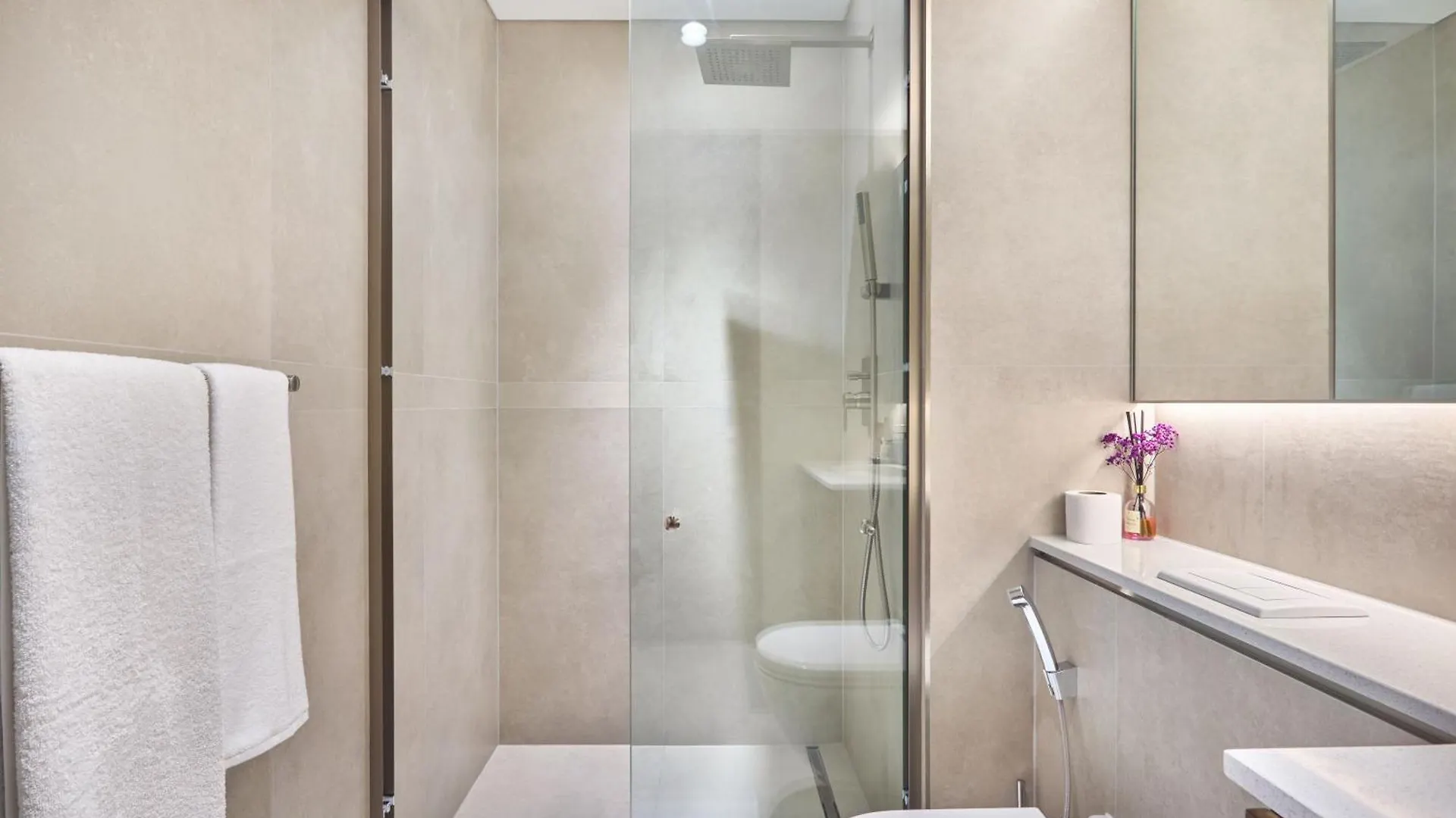 Stay By Latinem Luxury 1Br Holiday Home Cvg 409 Near Burj Khalifa Dubai 0*,  United Arab Emirates